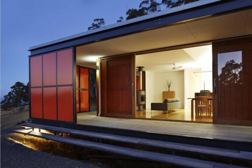 Вилла The Orange House Premaydena Экстерьер фото